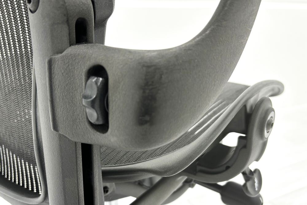 Herman Miller Aeron Chairs アーロンチェア 中古 Bサイズ フル装備 ハーマンミラー 中古オフィス家具 肘ダイヤル シリンダー交換済みの画像