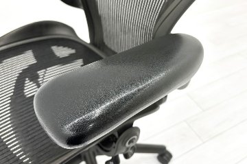 Herman Miller Aeron Chairs アーロンチェア 中古 Bサイズ フル装備 ハーマンミラー 中古オフィス家具 肘ダイヤル シリンダー交換済みの画像