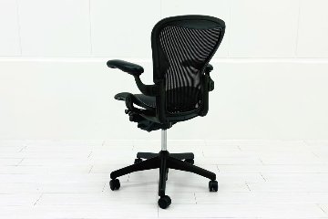 Herman Miller Aeron Chairs アーロンチェア 中古 Bサイズ フル装備 ハーマンミラー 中古オフィス家具 肘ダイヤル シリンダー交換済みの画像
