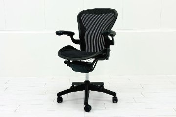 Herman Miller Aeron Chairs アーロンチェア 中古 Bサイズ フル装備 ハーマンミラー 中古オフィス家具 肘ダイヤル シリンダー交換済みの画像