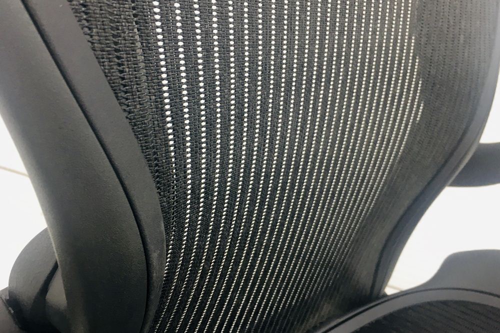 アーロンチェア 中古 Bサイズ フル装備 ハーマンミラー Herman Miller Aeron Chairs 中古オフィス家具 肘レバー シリンダー交換済みの画像