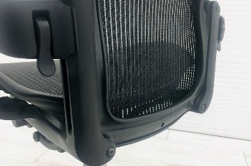アーロンチェア 中古 Bサイズ フル装備 ハーマンミラー Herman Miller Aeron Chairs 中古オフィス家具 肘レバー シリンダー交換済みの画像