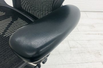 アーロンチェア 中古 Bサイズ フル装備 ハーマンミラー Herman Miller Aeron Chairs 中古オフィス家具 肘レバー シリンダー交換済みの画像