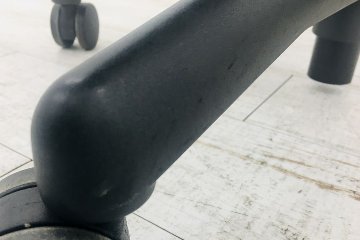 アーロンチェア 中古 Bサイズ フル装備 ハーマンミラー Herman Miller Aeron Chairs 中古オフィス家具 肘レバー シリンダー交換済みの画像