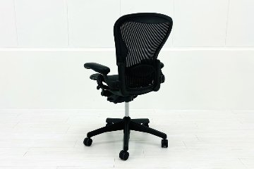 【消耗パーツ交換】 Aeron Chairs アーロンチェア 中古 Bサイズ フル装備 ハーマンミラー Herman Miller 中古オフィス家具 ランバーサポート 肘ダイヤルの画像