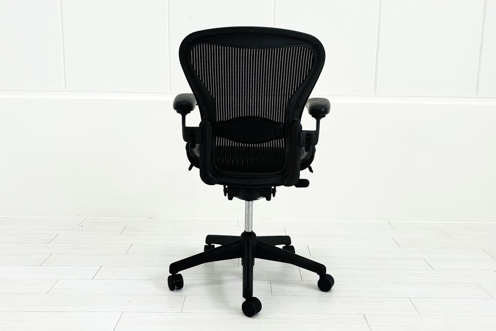 【消耗パーツ交換】 Herman Miller Aeron Chairs アーロンチェア 中古 Bサイズ フル装備 ハーマンミラー ランバーサポート 中古オフィス家具 肘レバータイプの画像