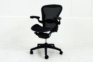 【消耗パーツ交換】 Herman Miller Aeron Chairs アーロンチェア 中古 Bサイズ フル装備 ハーマンミラー ランバーサポート 中古オフィス家具 肘レバータイプの画像