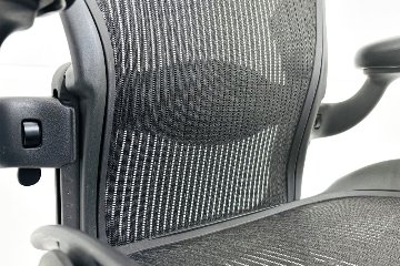 【消耗パーツ交換】 Herman Miller Aeron Chairs アーロンチェア 中古 Bサイズ フル装備 ハーマンミラー ランバーサポート 中古オフィス家具 肘レバータイプの画像