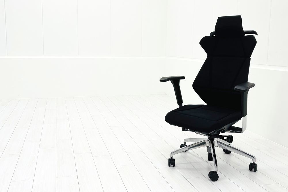 イトーキ フリップフラップチェア 2019年製 中古 エクストラハイバック 事務椅子 ITOKI FLIP FLAP 中古オフィス家具 ブラックの画像