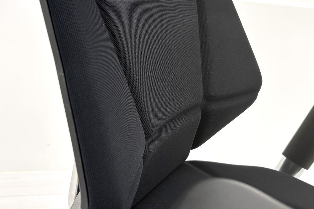 イトーキ フリップフラップチェア 2019年製 中古 エクストラハイバック 事務椅子 ITOKI FLIP FLAP 中古オフィス家具 ブラックの画像