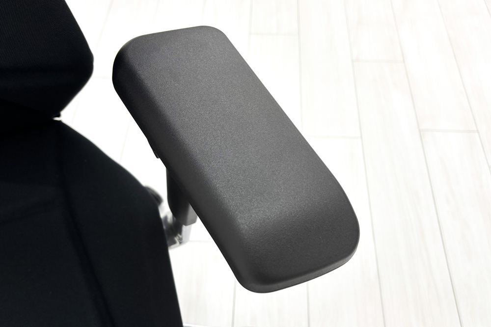 イトーキ フリップフラップチェア 2019年製 中古 エクストラハイバック 事務椅子 ITOKI FLIP FLAP 中古オフィス家具 ブラックの画像