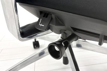 イトーキ フリップフラップチェア 2019年製 中古 エクストラハイバック 事務椅子 ITOKI FLIP FLAP 中古オフィス家具 ブラックの画像