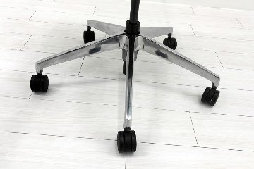 イトーキ フリップフラップチェア 2019年製 中古 エクストラハイバック 事務椅子 ITOKI FLIP FLAP 中古オフィス家具 ブラックの画像