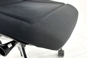 イトーキ フリップフラップチェア 2019年製 中古 エクストラハイバック 事務椅子 ITOKI FLIP FLAP 中古オフィス家具 ブラックの画像
