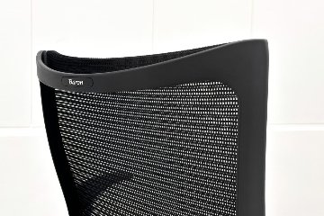 【ポリッシュ脚ピカピカ磨き有！】Baron Chair バロンチェア オカムラ 中古 固定肘 中古オフィス家具 ハイバックメッシュ ブラックの画像