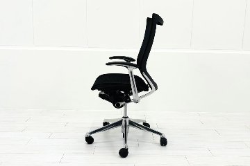 【ポリッシュ脚ピカピカ磨き有！】Baron Chair バロンチェア オカムラ 中古 固定肘 中古オフィス家具 ハイバックメッシュ ブラックの画像