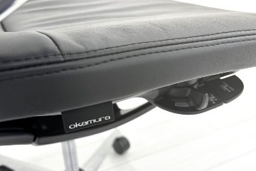 【6脚セット】 オカムラ モードチェア 中古 2017年製 ハイバック デザインアーム 中古オフィス家具 ブラック レザーの画像