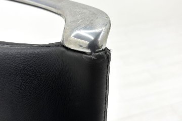 【6脚セット】 オカムラ モードチェア 中古 2017年製 ハイバック デザインアーム 中古オフィス家具 ブラック レザーの画像