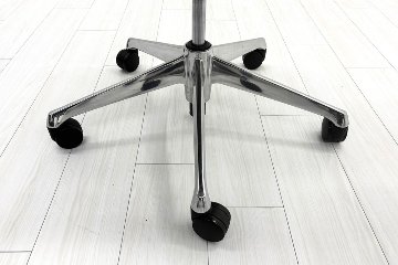 【6脚セット】 オカムラ モードチェア 中古 2017年製 ハイバック デザインアーム 中古オフィス家具 ブラック レザーの画像