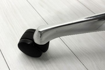 【6脚セット】 オカムラ モードチェア 中古 2017年製 ハイバック デザインアーム 中古オフィス家具 ブラック レザーの画像