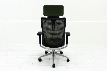 オカムラ コーラルチェア 中古 コーラル エクストラハイバック メッシュ 可動肘 ヘッドレスト付 中古オフィス家具 ダークグリーンの画像