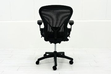 ハーマンミラー アーロンチェア Bサイズ フル装備 中古 2016年製 ポスチャーフィット Herman Miller Aeron Chair 中古オフィス家具 肘レバーの画像