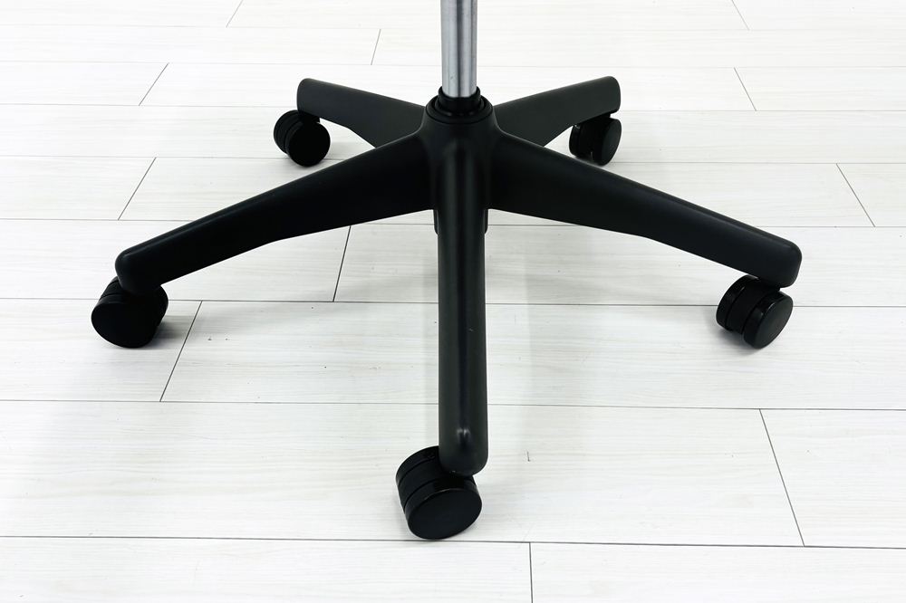ハーマンミラー アーロンチェア Bサイズ フル装備 中古 2019年製 ポスチャーフィット Herman Miller Aeron Chair 中古オフィス家具 肘レバーの画像