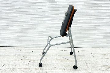 【専用ページ】オカムラ ルナチェア 肘無 中古 【8脚セット】 Runa ミーティングチェア 会議椅子 ネスティングチェア オレンジの画像