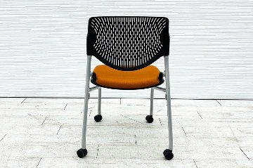 【専用ページ】オカムラ ルナチェア 肘無 中古 【8脚セット】 Runa ミーティングチェア 会議椅子 ネスティングチェア オレンジの画像