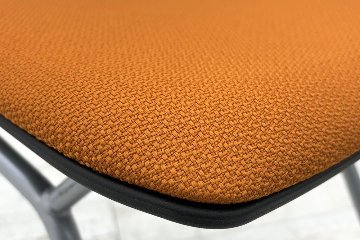 【専用ページ】オカムラ ルナチェア 肘無 中古 【8脚セット】 Runa ミーティングチェア 会議椅子 ネスティングチェア オレンジの画像