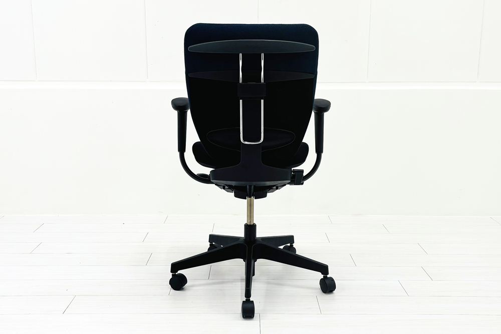 イトーキ PRAO(プラオチェア)シリーズ 中古 2020年製 ハイバック 固定肘 中古オフィス家具 オフィスチェア 座ブラック 背ブルーの画像