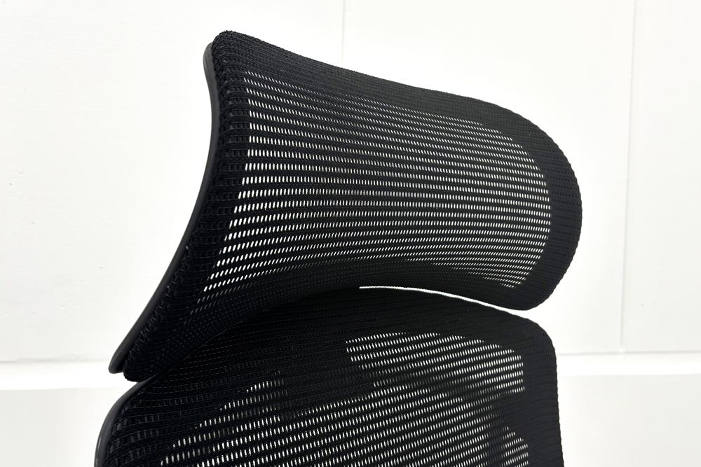 オカムラ コンテッサチェア 中古 エクストラハイバック 大型ヘッドレスト Contessa 中古オフィス家具 ブラックの画像
