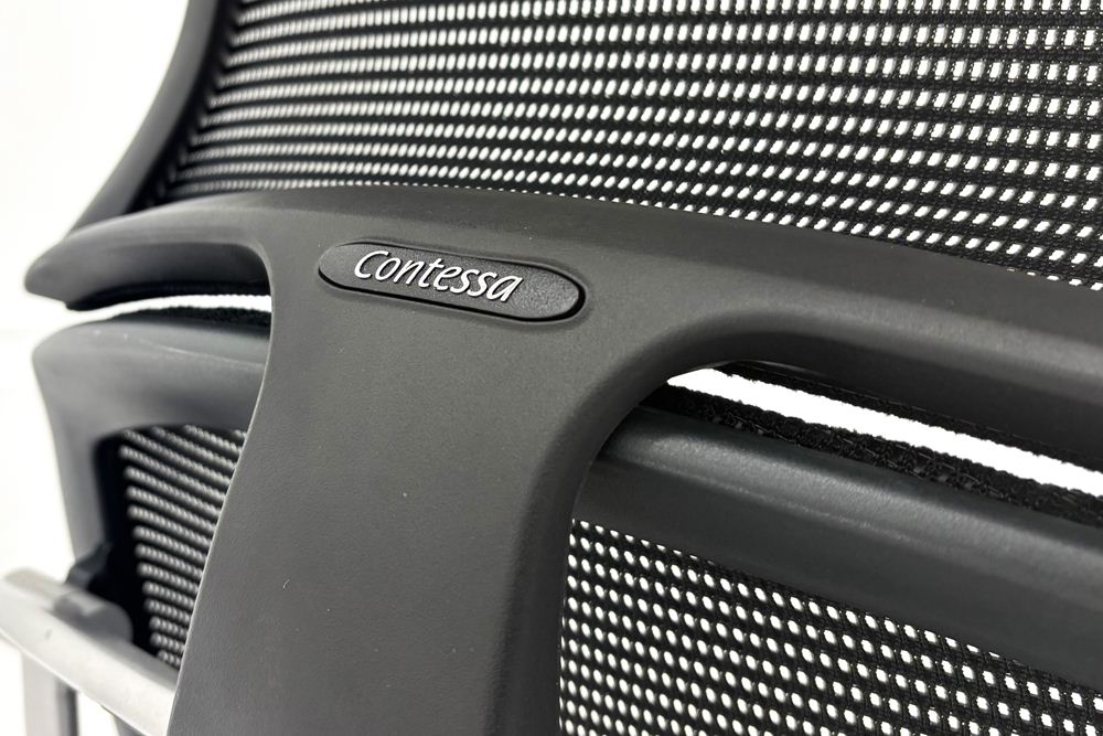 オカムラ コンテッサチェア 中古 エクストラハイバック 大型ヘッドレスト Contessa 中古オフィス家具 ブラックの画像