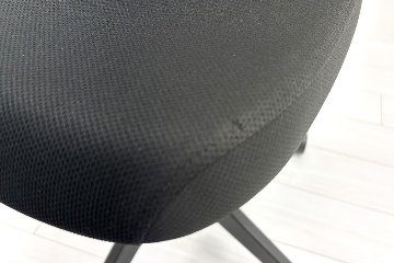 イトーキ ノートチェア 2023年製 中古 ローバック ブラック 肘無 ITOKI nort 中古オフィス家具の画像
