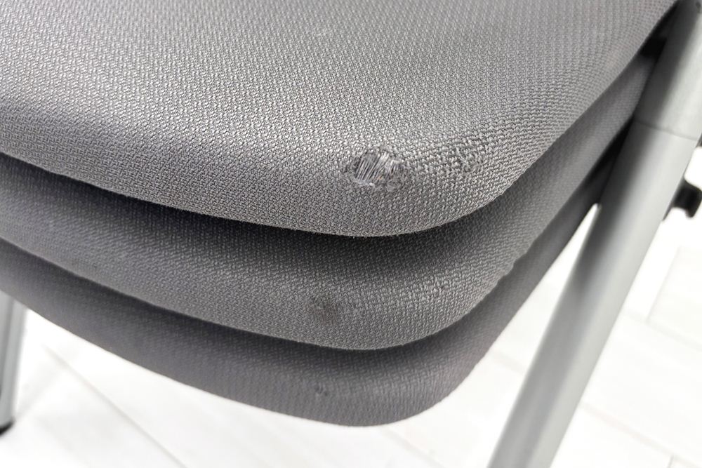 ミーティングチェア コクヨ フリップシリーズ 【4脚セット】 中古 スタッキングチェア 会議椅子 中古オフィス家具 多目的チェアの画像