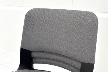 ミーティングチェア コクヨ フリップシリーズ 【4脚セット】 中古 スタッキングチェア 会議椅子 中古オフィス家具 多目的チェアの画像