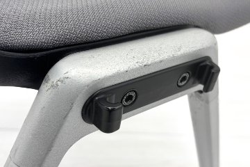 ミーティングチェア コクヨ パレードシリーズ 【4脚セット】 中古 スタッキングチェア 会議椅子 中古オフィス家具 多目的チェアの画像