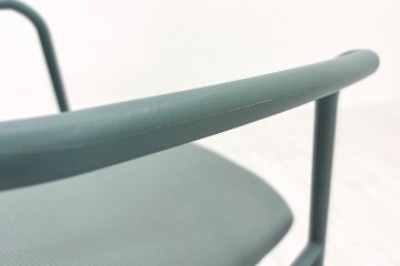 ミーティングチェア コクヨ エニーシリーズ 中古 ネスティングチェア 会議椅子 中古オフィス家具 多目的チェア ブルーの画像