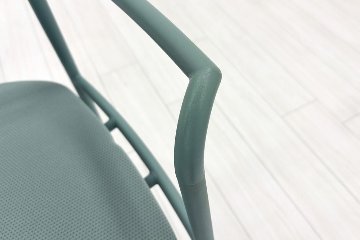 ミーティングチェア コクヨ エニーシリーズ 中古 ネスティングチェア 会議椅子 中古オフィス家具 多目的チェア ブルーの画像