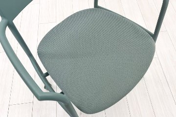 ミーティングチェア コクヨ エニーシリーズ 中古 ネスティングチェア 会議椅子 中古オフィス家具 多目的チェア ブルーの画像