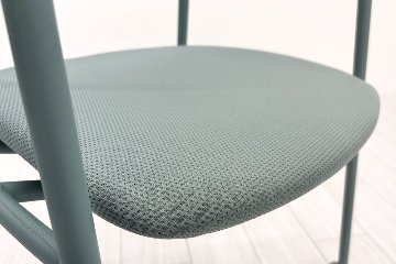 ミーティングチェア コクヨ エニーシリーズ 中古 ネスティングチェア 会議椅子 中古オフィス家具 多目的チェア ブルーの画像
