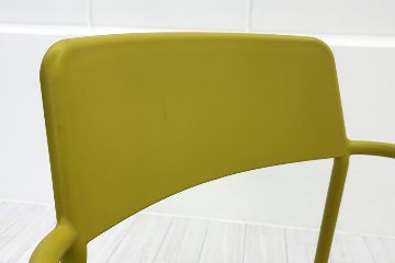 ミーティングチェア コクヨ エニーシリーズ 中古 ネスティングチェア 会議椅子 中古オフィス家具 多目的チェア イエローの画像