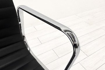 【リプロダクト品】 アルミナムチェア 中古 エグゼクティブチェア レザー ブラックの画像