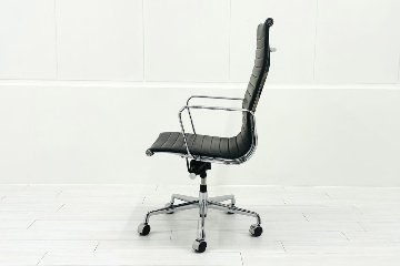 【リプロダクト品】 アルミナムチェア 中古 エグゼクティブチェア レザー ブラックの画像