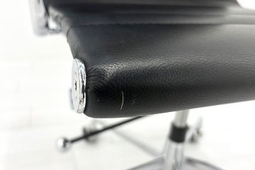 【リプロダクト品】 アルミナムチェア 中古 エグゼクティブチェア レザー ブラックの画像