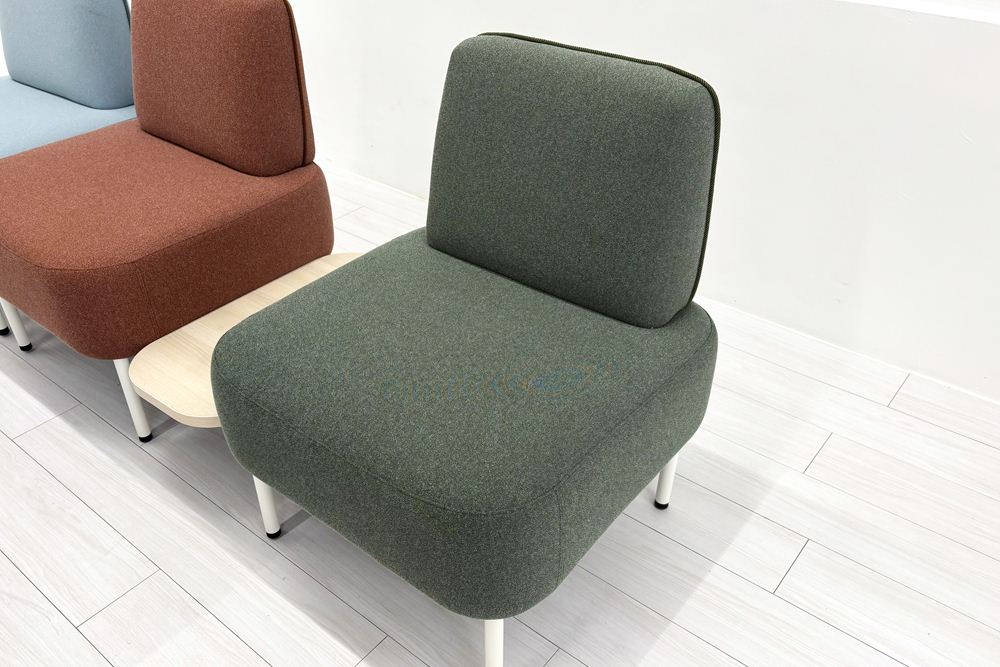 オカムラ ライブス コラボレーションソファセット 中古 ロビーソファ ミーティングソファ 応接ソファ 中古オフィス家具の画像