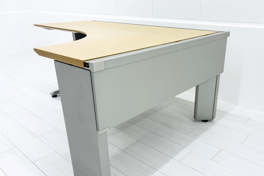 イトーキ 中古 L型デスク L字デスク 角テーブル L型机 L字机 中古オフィス家具 1600/1200/720 右ラウンドの画像