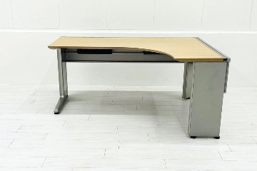 イトーキ 中古 L型デスク L字デスク 角テーブル L型机 L字机 中古オフィス家具 1600/1200/720 右ラウンドの画像