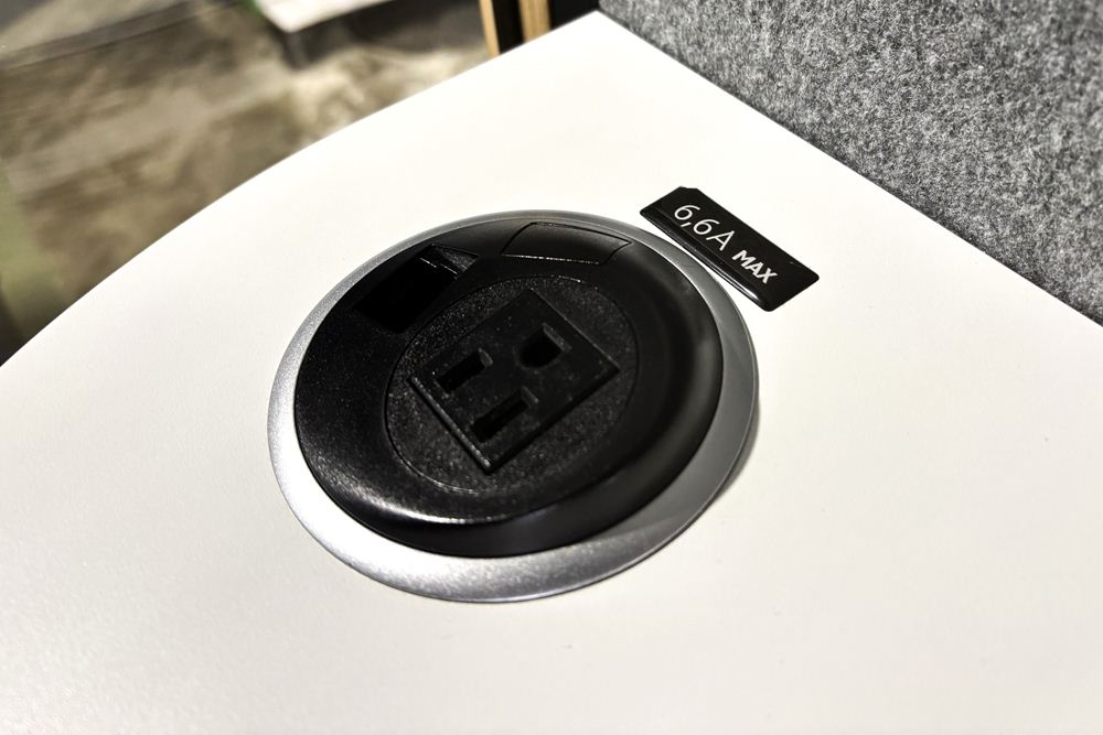フラメリー 遮音ブース Framery 中古 フルクローズ型ワークブース 個室防音ブース フォンブース 中古オフィス家具 1000/1000/2210の画像