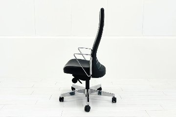 【ポリッシュ脚ピカピカ磨き有！】 ノール Knoll ノル リミックスチェア 中古 2020年製 ハイバック アルミループ肘 アルミミラー脚 ブラック レザーの画像